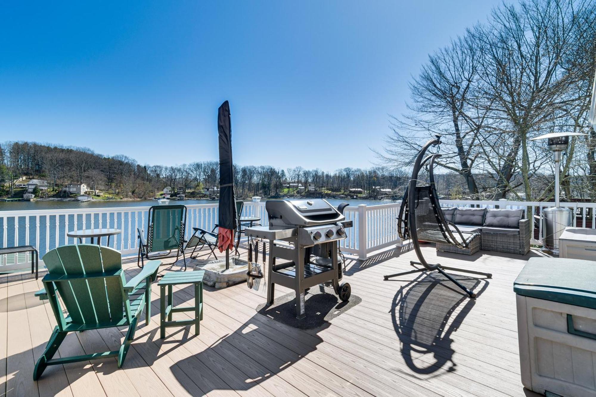 Waterfront Wolcott Vacation Rental With Deck And Views Екстер'єр фото