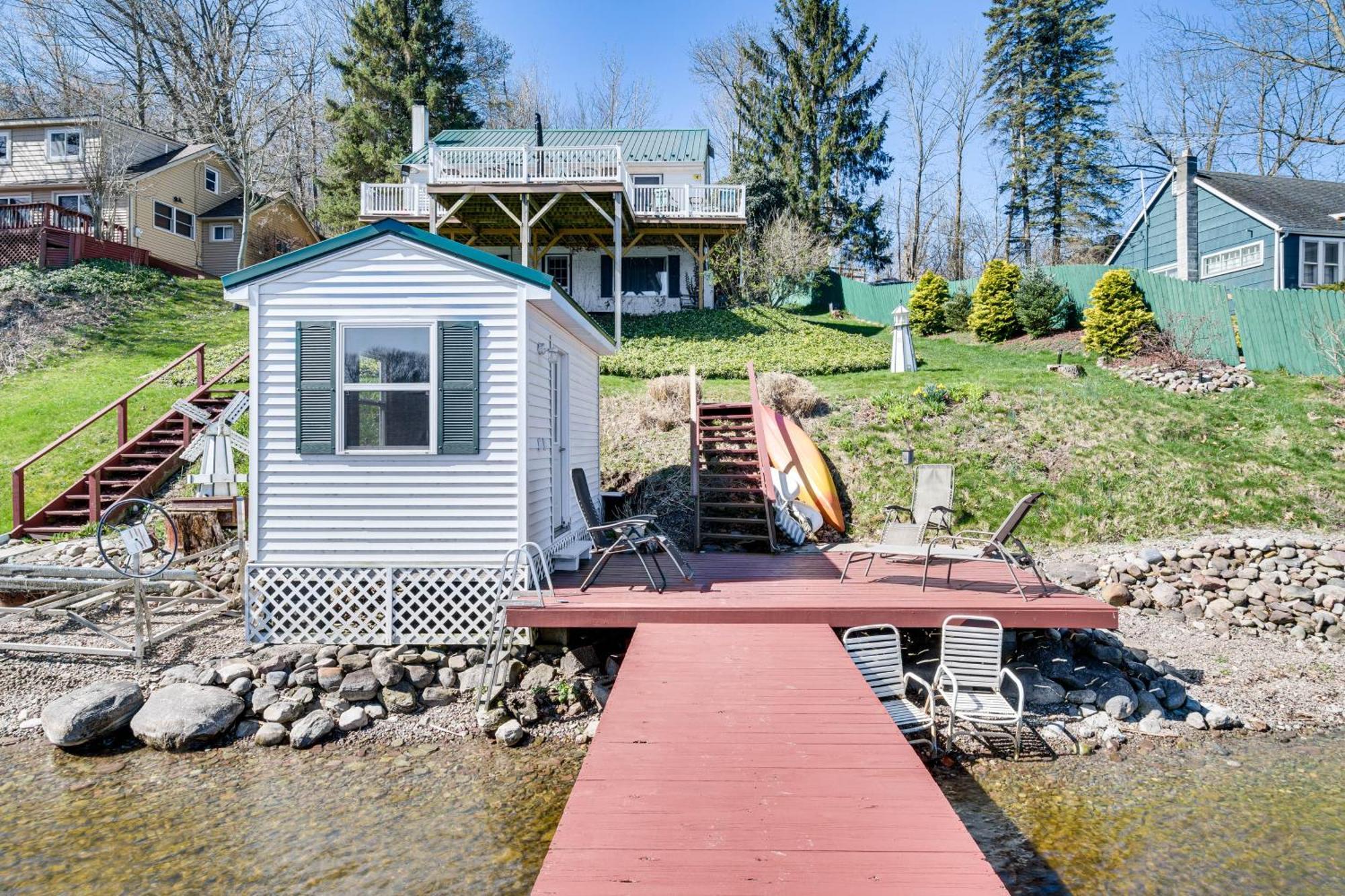Waterfront Wolcott Vacation Rental With Deck And Views Екстер'єр фото